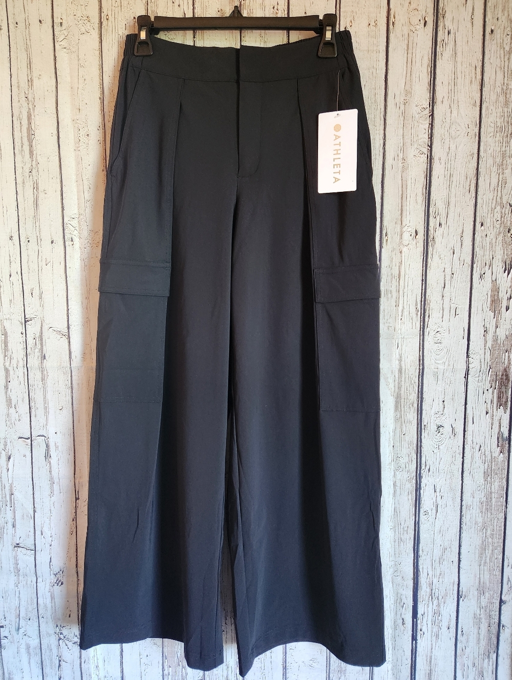 Athleta Pinnacle Cargo Trouser Black 4P Petite NWT Wide Leg High Rise Travel